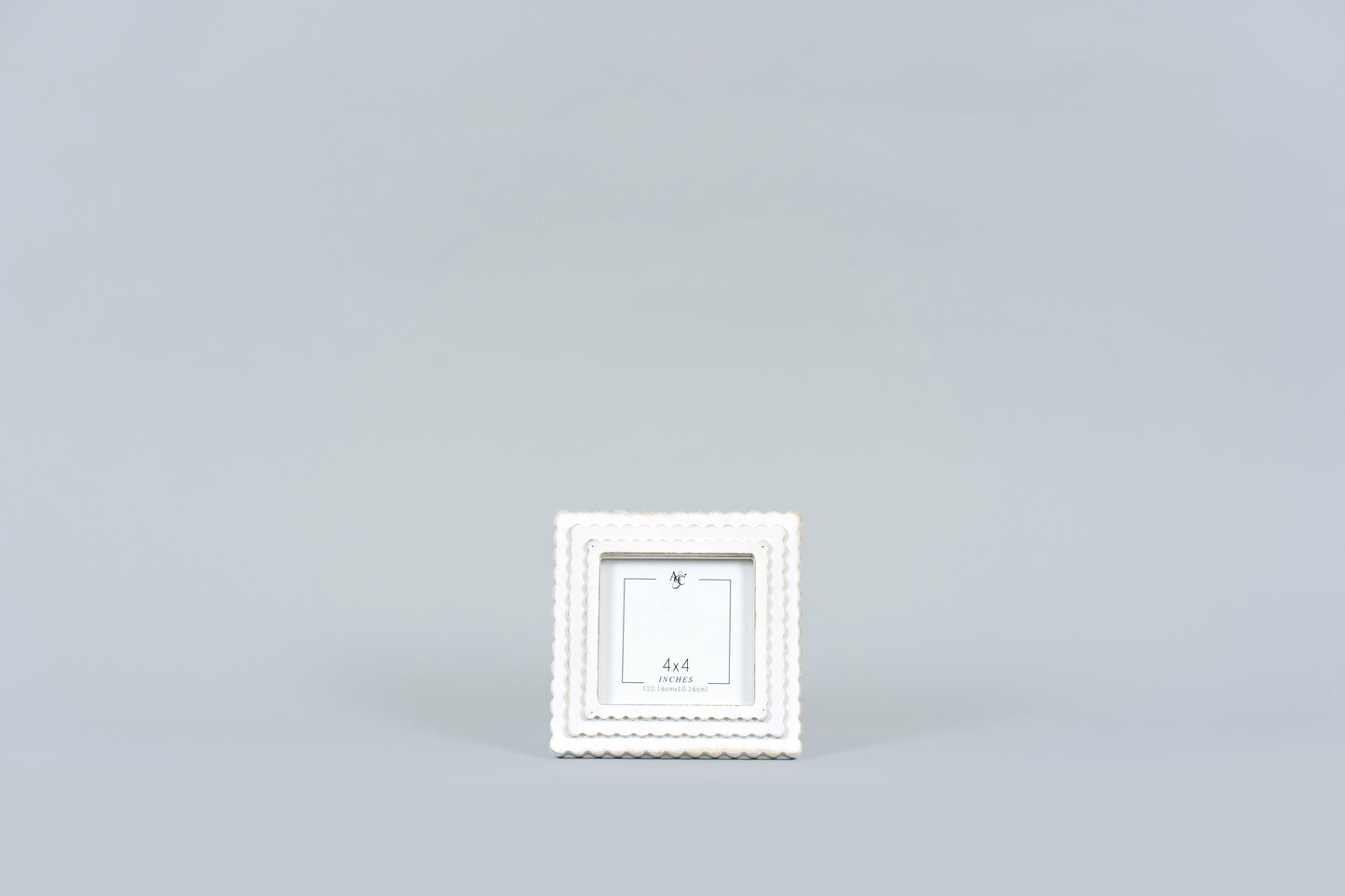 Scalloped Wooden Picture Frame 4x4