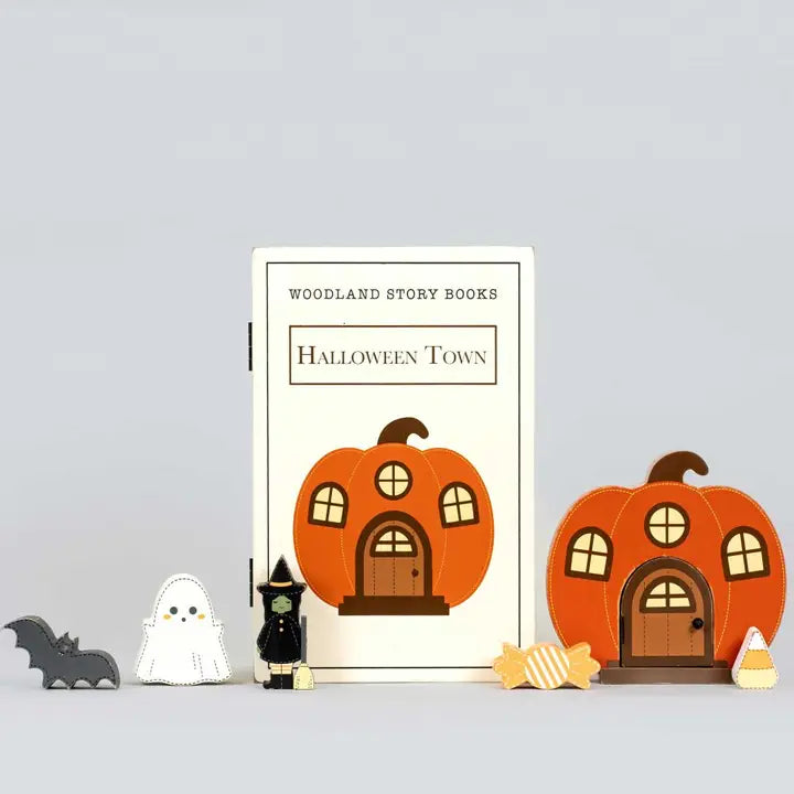 Halloween Town Woodland Storybook Gift Set/7