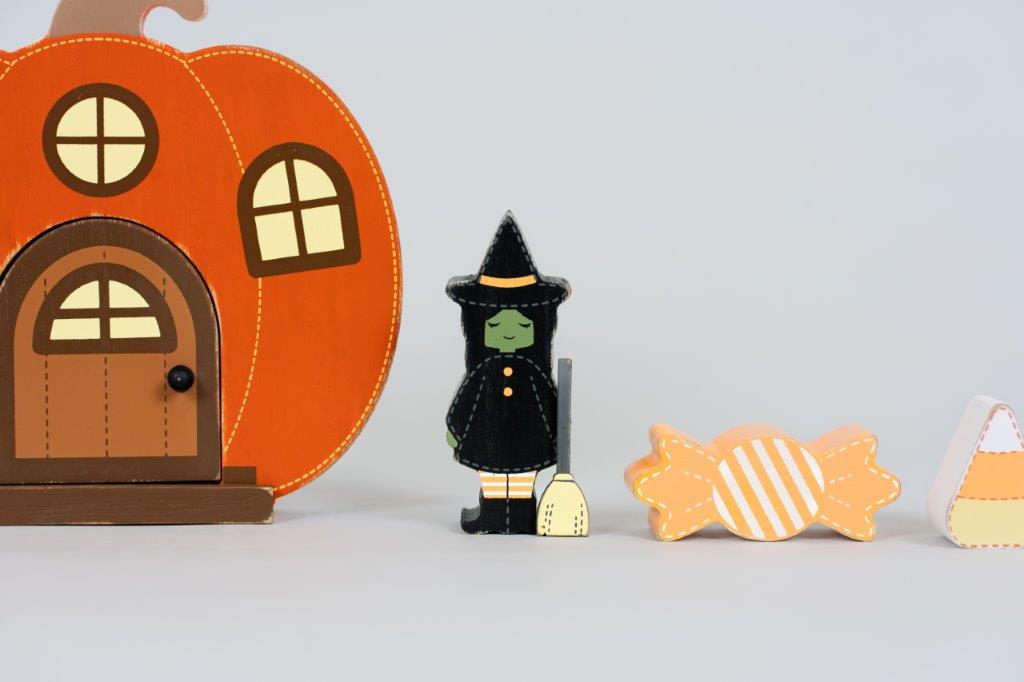 Halloween Town Woodland Storybook Gift Set/7