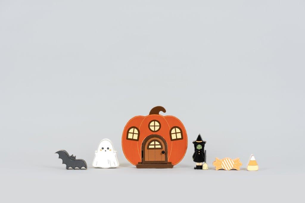 Halloween Town Woodland Storybook Gift Set/7