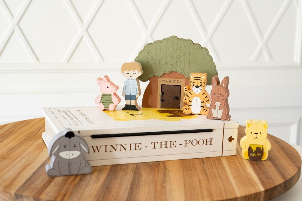 Winnie The Pooh Woodland Storybook Gift Set s/8